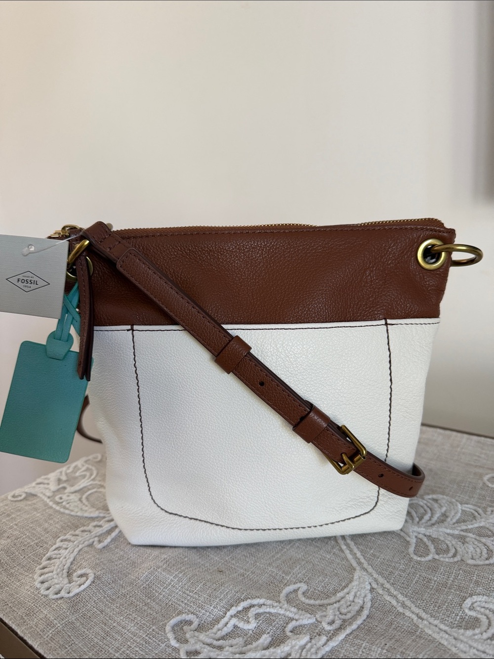 Fossil NWT Keely Brown and Bone Pebble Leather Crossbody with Teal Tag